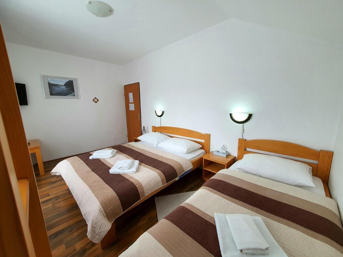 Guesthouse Kovacevic 科雷尼察 外观 照片