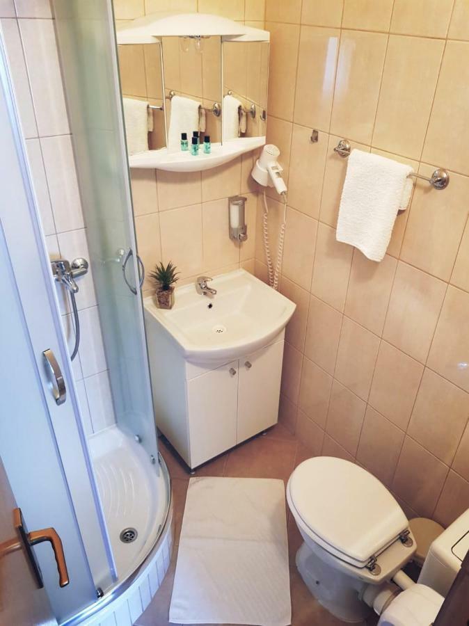 Guesthouse Kovacevic 科雷尼察 外观 照片